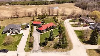 2 Joanne Crescent, Minto, On N0g 2l0