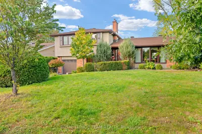 19 Parkland Crescent, South Of Baseline To Knoxdale, On K2h 5v3