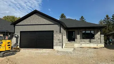23 Galen Street, South Bruce, On N0g 2s0