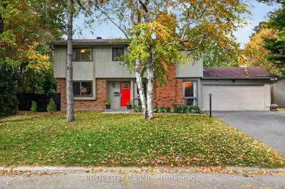 22 Northview Road, Cityview - Parkwoods Hills - Rideau Shore, On K2e 6a7