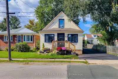 38 Clifford Avenue, Welland, On L3c 2g1