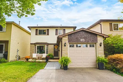 19 Hillsdale Court, Hamilton, On L9h 6h1