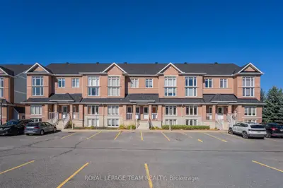 208 Tivoli Private, Cityview - Parkwoods Hills - Rideau Shore, On K2e 0a7
