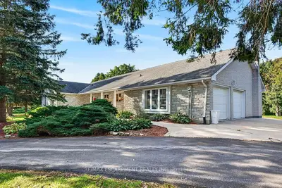 2 Karendale Crescent, Hamilton, On L8b 0z6