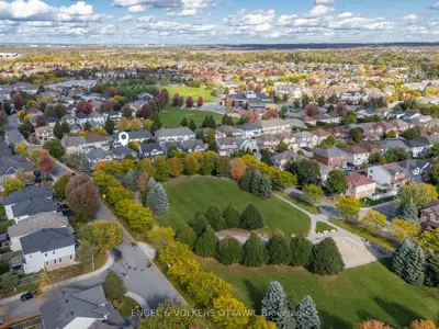 5 Valencia Street, Barrhaven, On K2g 6t1