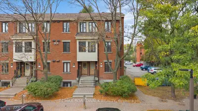 31 Sheba Private, Manor Park - Cardinal Glen And Area, On K1k 4k8