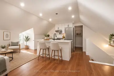 22 Mitchell Street 1, St. Thomas, On N5r 2t7