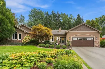 816 Alexander Road, Hamilton, On L9g 3e9