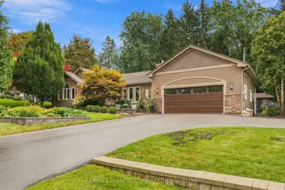 816 Alexander Road, Hamilton, On L9g 3e9