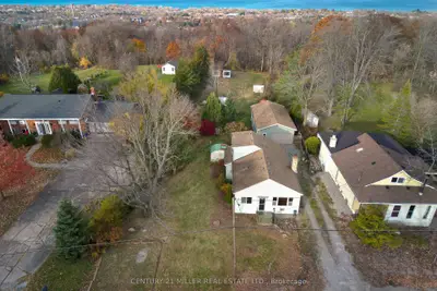 49 Ridge Road E, Grimsby, On L3m 4e7