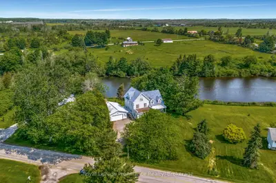 2925 County Road 10, Prince Edward County, On K0k 2p0