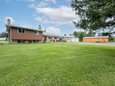 858 Eden Grove Road, Front Of Leeds & Seeleys Bay, On K0e 1l0