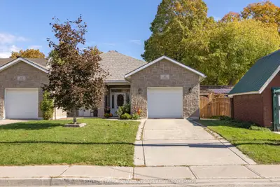 27 Victoria Avenue, Gananoque, On K7g 2r9