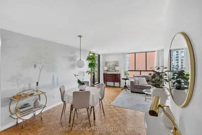 475 Laurier Avenue W 1601, Ottawa Centre, On K1r 7x1