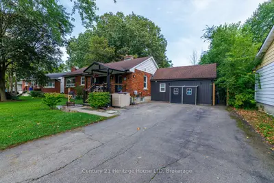 6 Greenock Circle, St. Catharines, On L2s 1b4