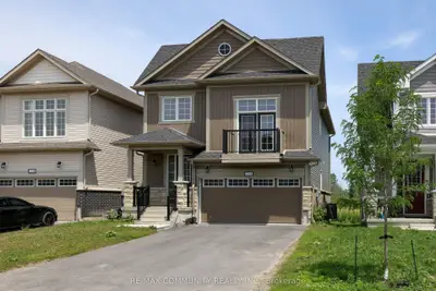 110 Oakmont Drive, Loyalist, On K0h 1g0