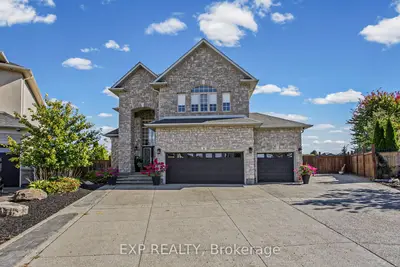 4 Playfair Court, Hamilton, On L9k 1r6