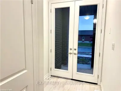 113 Laugher Avenue, Welland, On L3b 0n6