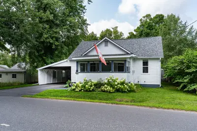570 Pinedale Road, Gravenhurst, On P1p 1m1