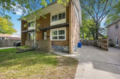 838 Vroom Avenue, Sarnia, On N7s 2w8