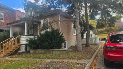 44 Cardigan Street Room 1, Guelph, On N1h 3z4