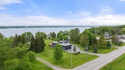 2528 County Road 3, Prince Edward County, On K0k 1l0