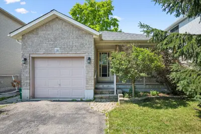 28 Peglar Crescent, Centre Wellington, On N1m 3t3