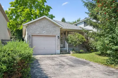 28 Peglar Crescent, Centre Wellington, On N1m 3t3