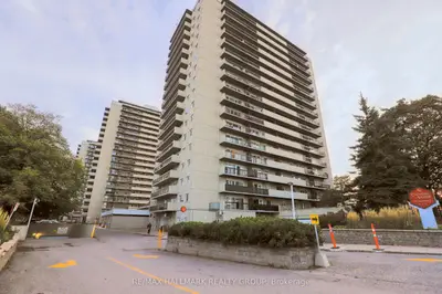 158A MCARTHUR Avenue 203, Vanier and Kingsview Park, ON K1L 7E7