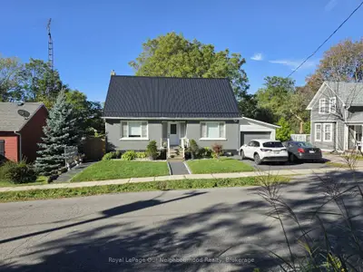 44 Elgin Street N, Port Hope, On L1a 2l7
