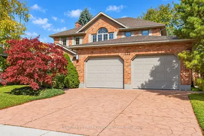 122 SUNNYSIDE Drive, London North, ON N5X 3N4