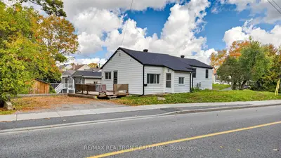 31 ISABELLA Street, Parry Sound, ON P2A 1M2