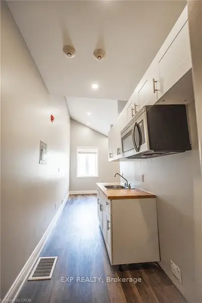 70 Victoria Avenue S #2, Hamilton, On L8n 2s7