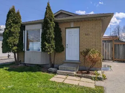 963 Prosperity Court Main, London East, On N5v 5c7