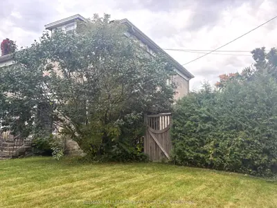 192 Bayswater Avenue, Dows Lake - Civic Hospital And Area, On K1y 2g6