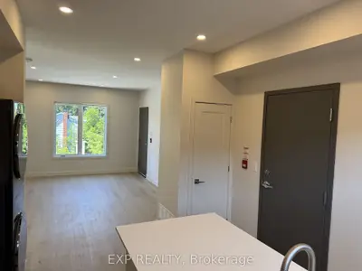 1301 Dorchester Avenue 6, Carlington - Central Park, On K1z 8e8