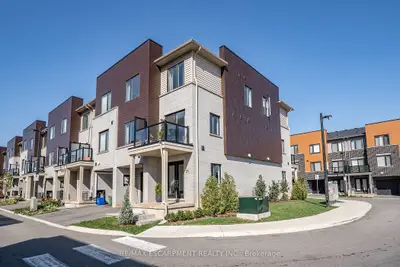 31 Dryden Lane, Hamilton, On N8h 1n4