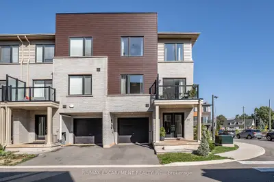31 Dryden Lane, Hamilton, On N8h 1n4