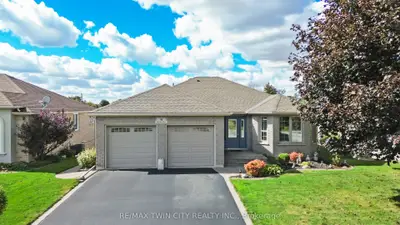 9 Nixon Avenue, Brant, On N3l 4e2