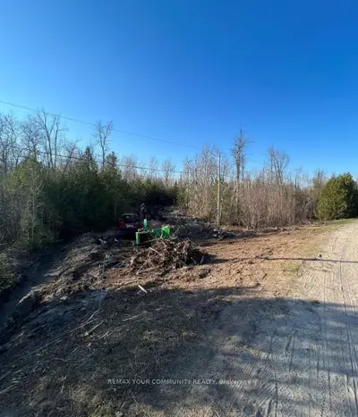 831 Cetennial Park, Kawartha Lakes, On K0m 2b0