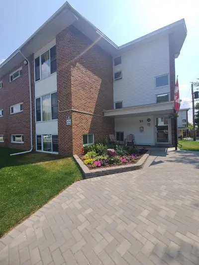 23 Mississauga Avenue 6, Elliot Lake, On P5a 1e1
