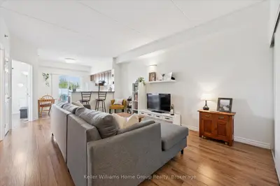 308 Watson Parkway N 114, Guelph, On N1e 0g7