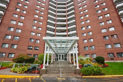 20 Chesterton Drive 805, Cityview - Parkwoods Hills - Rideau Shore, On K2e 6z7
