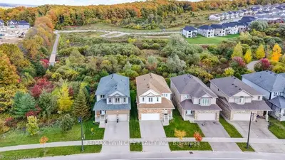 524 Sundew Drive, Waterloo, On N2v 0b8