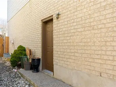 845 Brandenburg Boulevard, Waterloo, On N2t 2x5