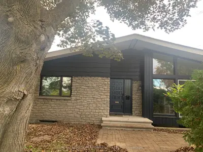1294 PARKHILL Circle, Alta Vista and Area, ON K1H 6K3