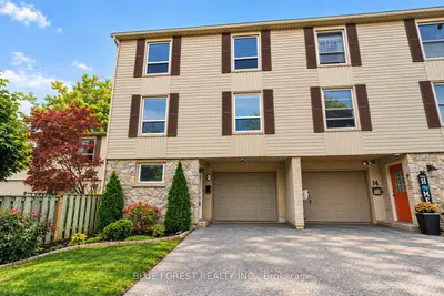 12 MCMASTER Crescent 8, London South, ON N6K 1N4