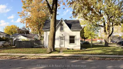 92 East Gore Street, Stratford, On N5a 3x5