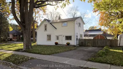 92 East Gore Street, Stratford, On N5a 3x5