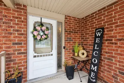 24 Gees Way, Cambridge, On N3c 4m5